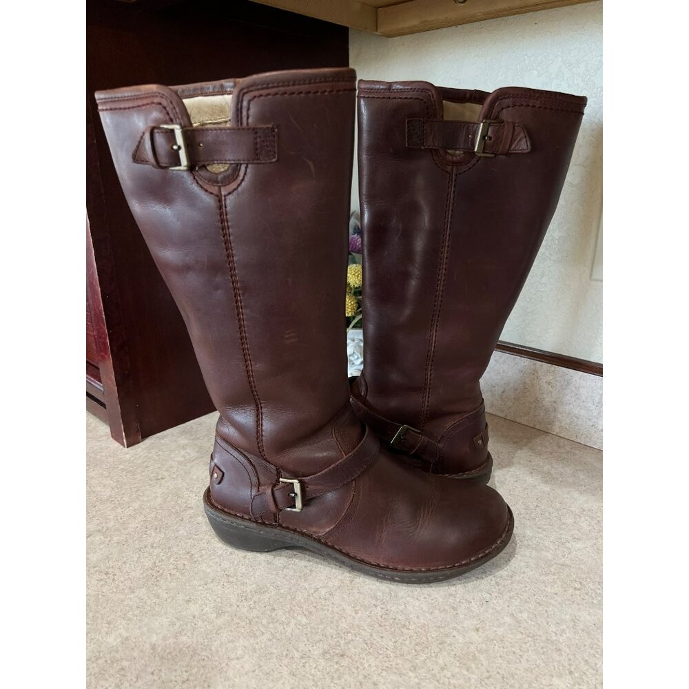 UGG Tupelo Womens Brown Leather Tall Boots With Buckle Accents Size 6.5 Warm Lin